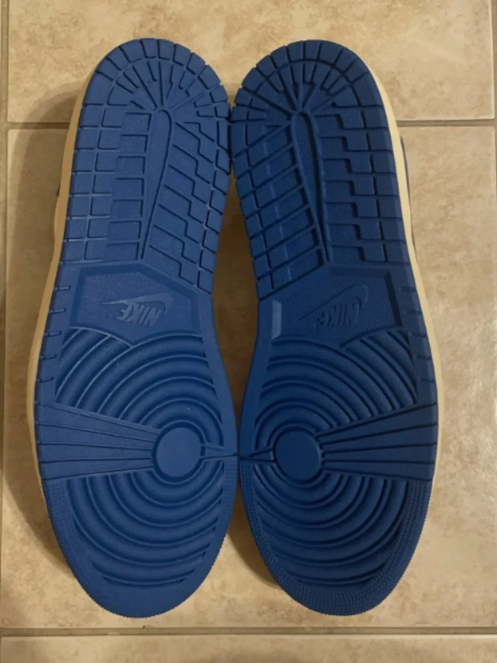 Nike Air Jordan 1 low OG 2.0 Fragment x Travis Scott